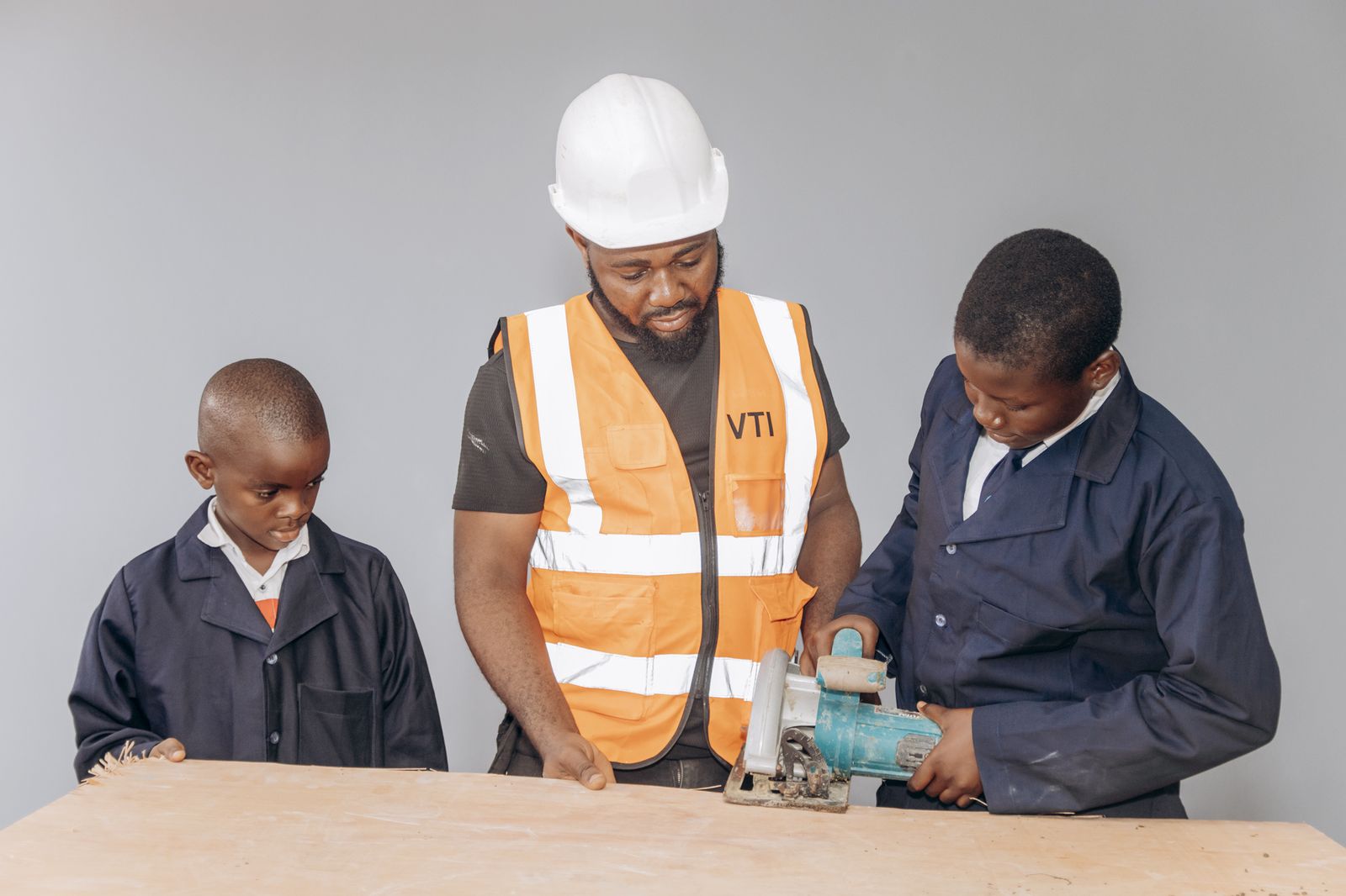 Woodwork practical with a circular saw